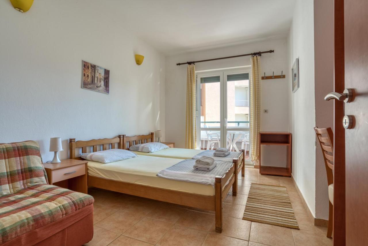 Apartmani Olga Petrovac Exterior foto