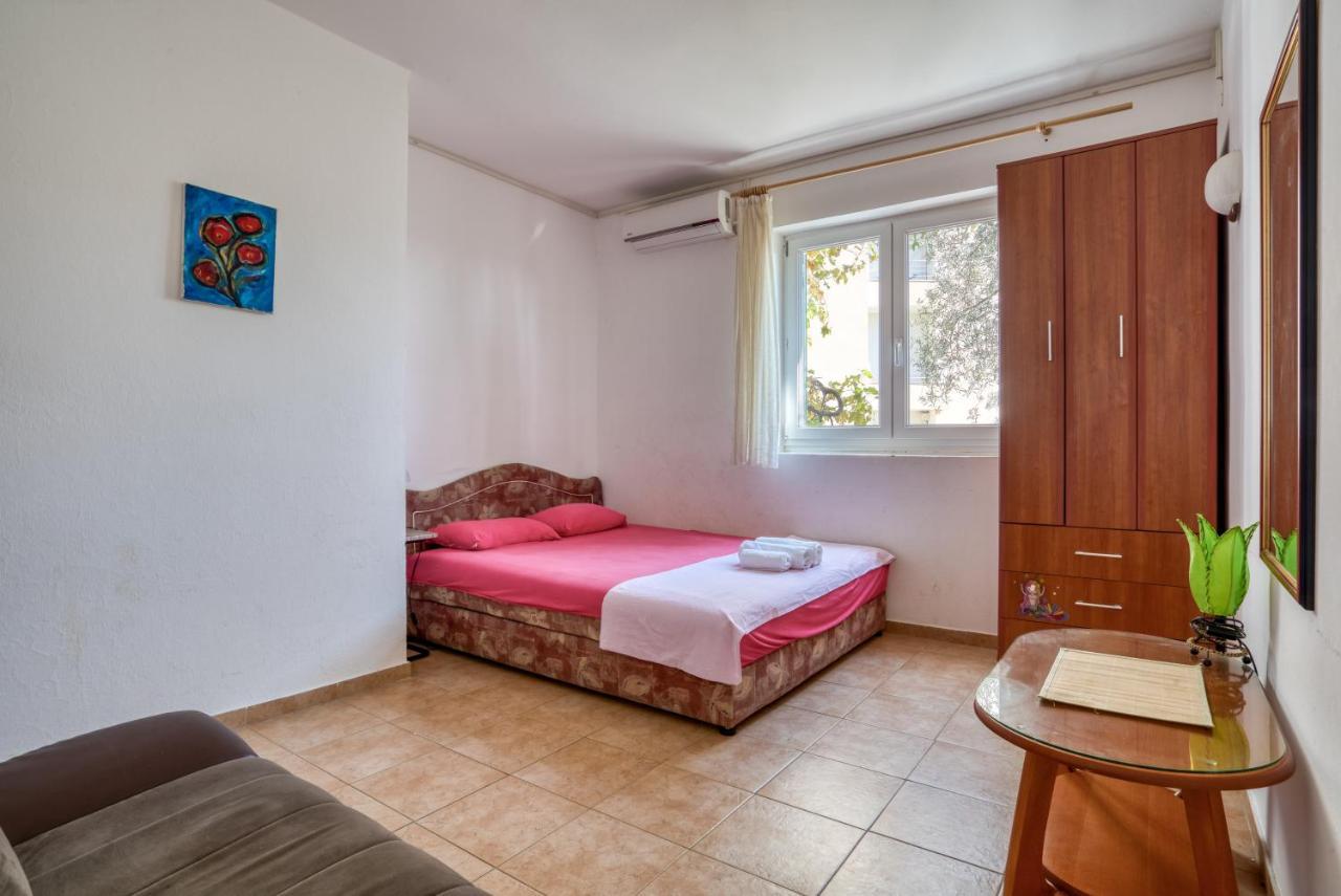 Apartmani Olga Petrovac Exterior foto